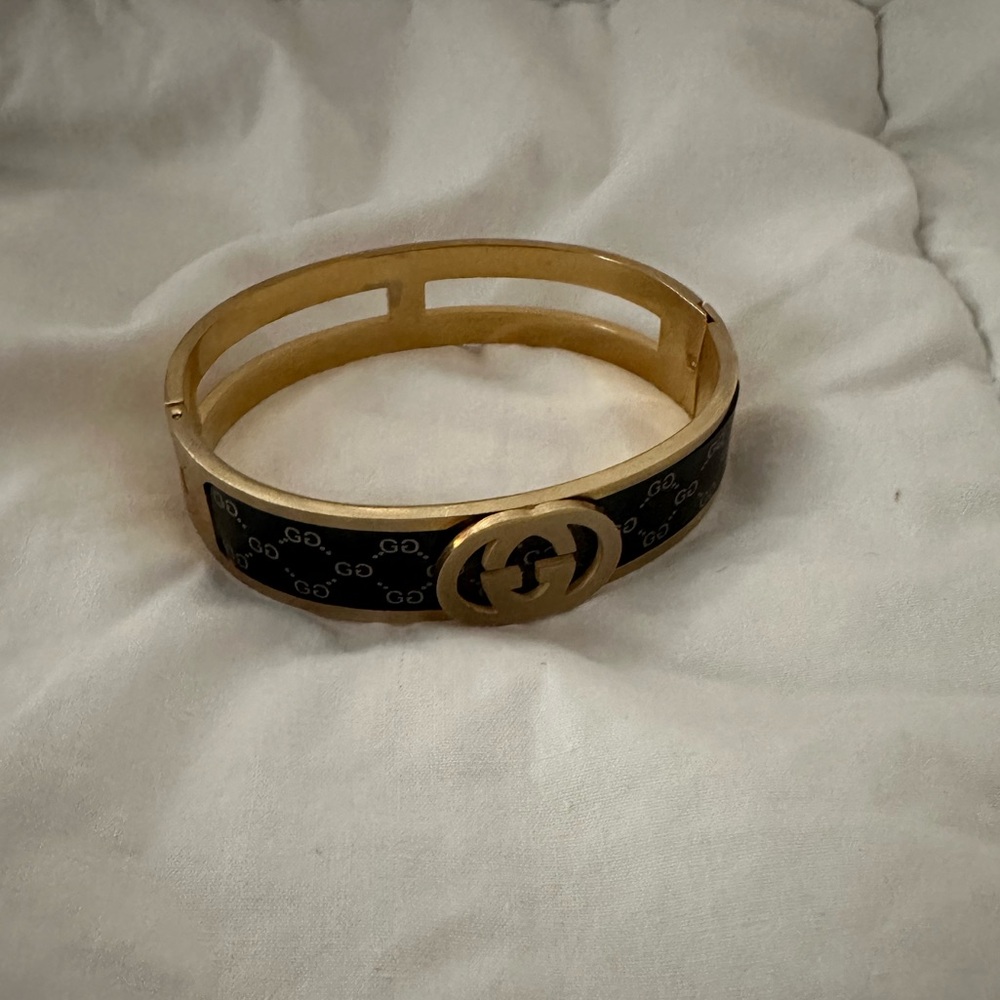 gold bangle bracelet